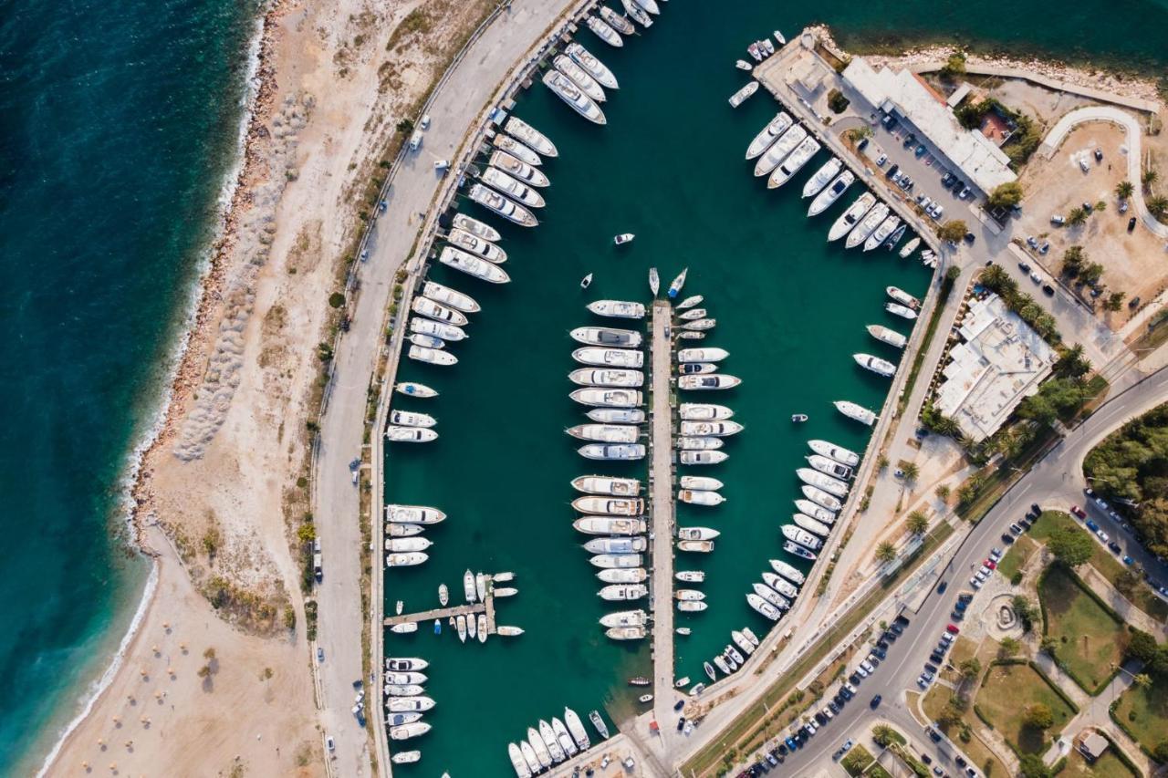 Kreoli Suites Glyfada アテネ エクステリア 写真