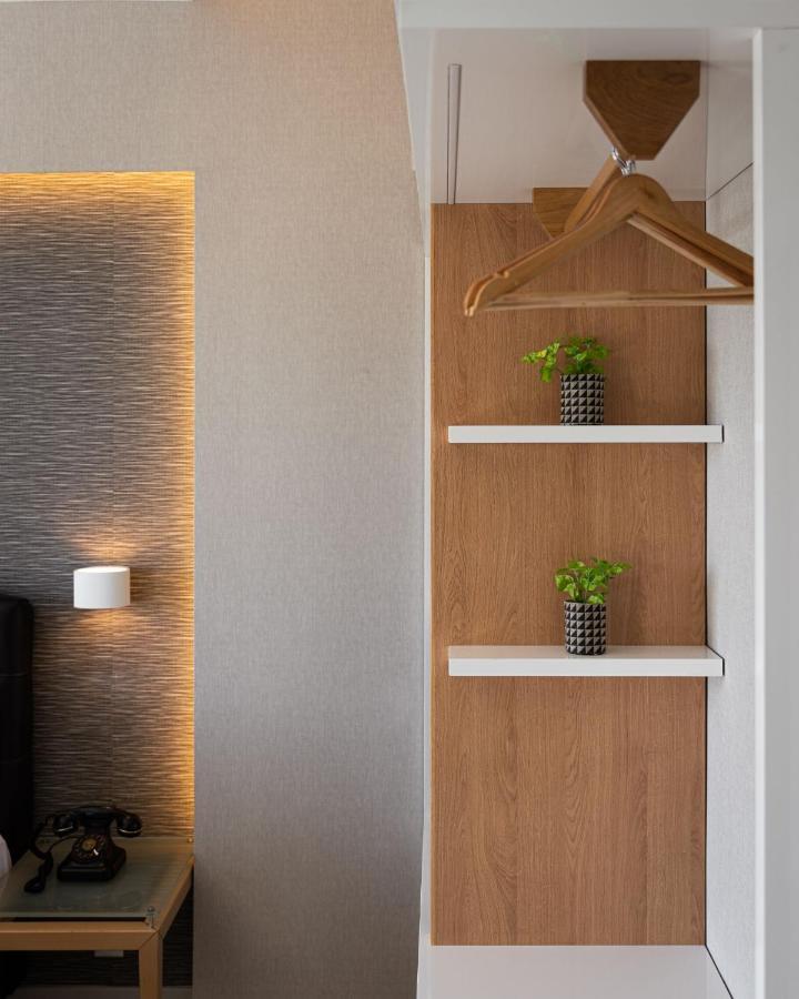 Kreoli Suites Glyfada アテネ エクステリア 写真